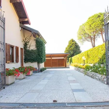 Spina Verde Home Bed & Breakfast 4*