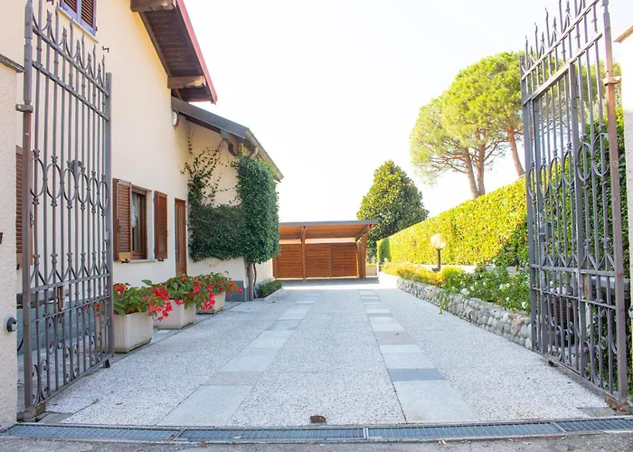 Spina Verde Home Bed & Breakfast 4*